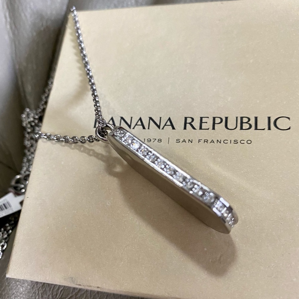 Banana Republic silver dog tag necklace - NWT